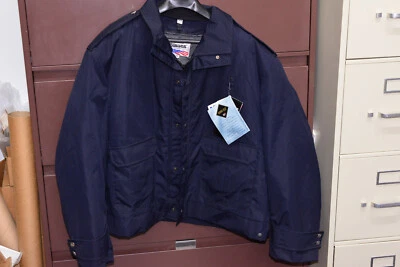 CHAQUETA DE SEGURIDAD POLICIAL AZUL 9010Z GORE-TEX CON REVESTIMIENTO IMPERMEABLE 58-R (3XL) Foto 1 de 4