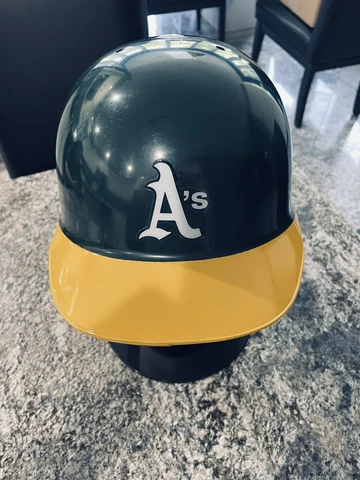 Oakland A’s  LEFT HAND F/S 1 FLAP BATTING HELMET SIZE 7 1/8 RARE ABC HELMET. VTG Cover