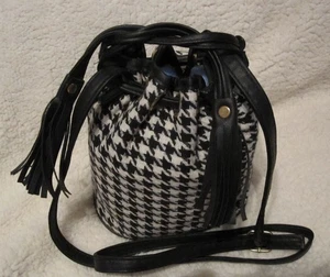 Cross Body Bag Black White Houndstooth Pattern Drawstring Bag Hobo Bag Purse - Picture 1 of 8