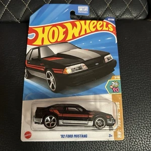 1992 Ford Mustang Hot Wheels - Picture 1 of 2