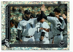 Topps Serie 2 2025 - Holofoil #352 Chicago White Sox - Imagen 1 de 2