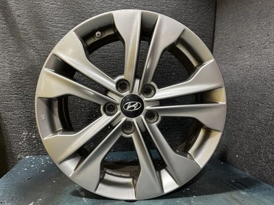 Rueda deportiva de aleación 17x7 de 10 radios para 13-16 SANTA FE 1124572 Foto 1 de 4