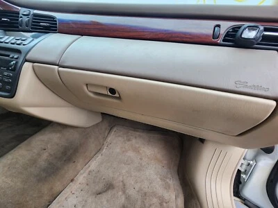 Cadillac Deville 2000 2001 2002 2003 2004 2005 guantera bronceada Foto 1 de 3