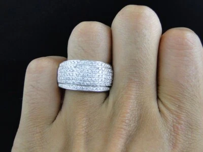 Anillo de boda de oro blanco de 14 quilates con diamantes creados en laboratorio de 2,50 quilates sobre 7 filas para hombre Foto 1 de 4
