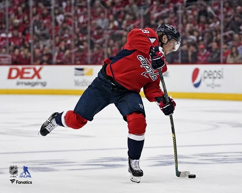 Nicklas Backstrom Washington Capitals Unsigned Red Jersey Shooting 8 x 10 Photo Cover