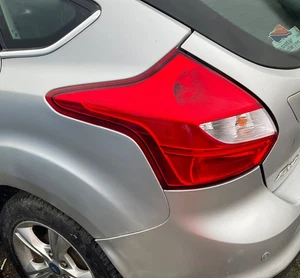 FORD FOCUS Bremsleuchte hinten links Beifahrerseite 2011-2015 Schrägheck Original - Bild 1 von 2