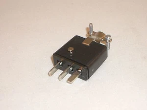 CINCH JONES BEAU MOLEX P-303-CCT 38331-5603 CONECTOR DE ALIMENTACIÓN ENCHUFE 3 PIN - Imagen 1 de 2