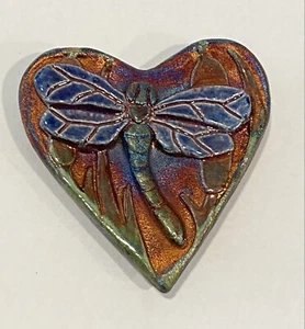 Raku Pottery Heart Dragonfy Iridescent Paperweight • Signed Jeremy Diller - Picture 1 of 6