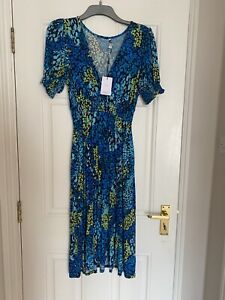 New Ladies Summer M&Co Blue/Yellow Dress, Size 12 Petite, With Side Pockets.