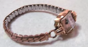 VINTAGE WOMEN'S BULOVA 68K 17 JEWELS WRIST WATCH PARTS OR REPAIR - Picture 1 of 3