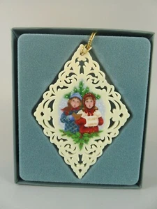 LENOX Pizzo Vittoriano con Canti Ornamento Albero di Natale NUOVO - Foto 1 di 2