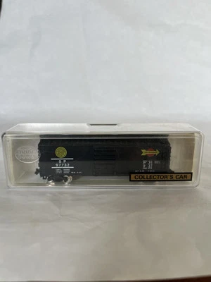 Model Power N Scale 3706 Box Car Overnight SP 97732 Model Railroad - Image 1 of 4