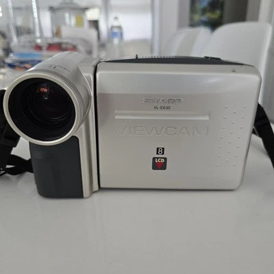 Sharp Viewcam VL-E630U 8mm Analog Video Camcorder Tested Working - Image 1 of 4