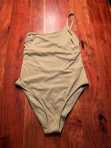 Primark asymmetrischer Badeanzug mit passendem Tuch Gr.L NEU nie getragen - Bild 1 von 2