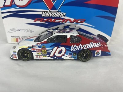 Autographed 2004 Team Caliber Owners Series Scott Riggs #10 VALVOLINE 1:24 - Image 1 of 4