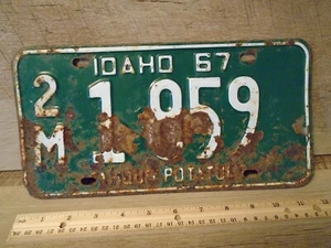 Idaho 1967 Nummernschild # 2M 1 859 weißer Schriftzug auf grünem Hintergrund rostig - Bild 1 von 3
