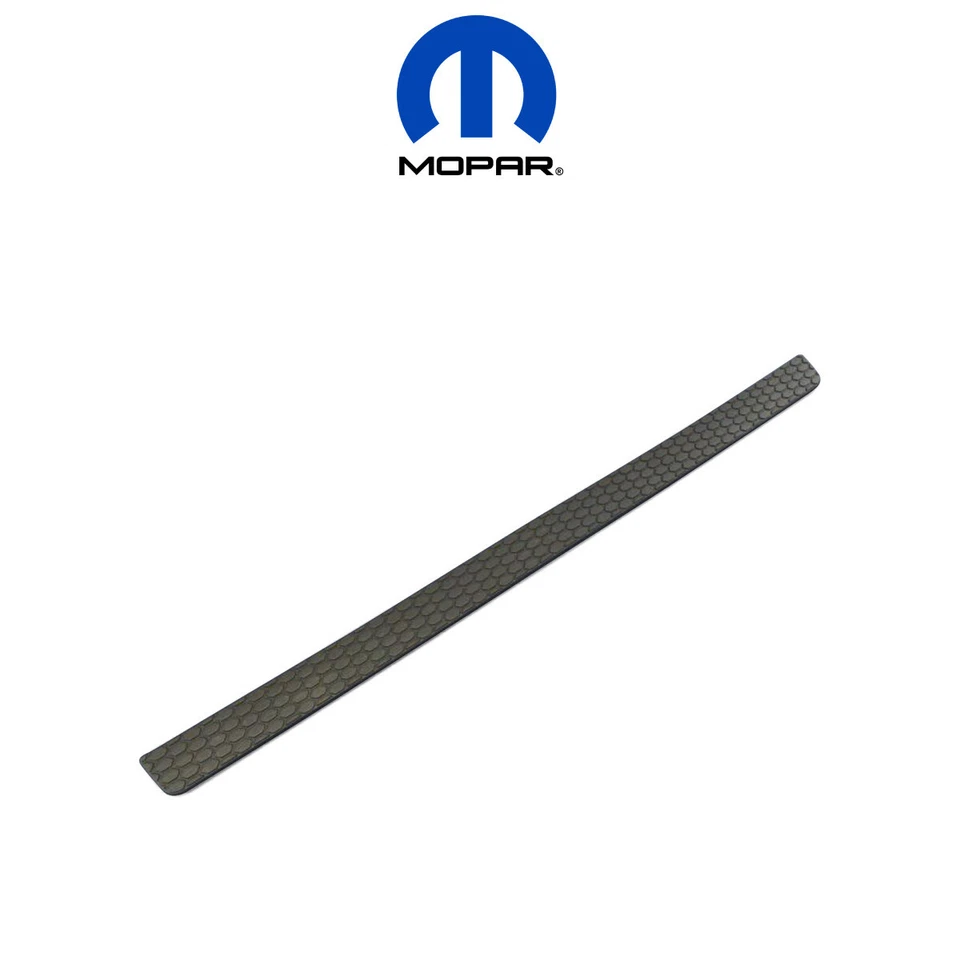 Almohadilla para estribo Mopar 68193126AA para 13-19 Ram 1500 3500 2500 4500 5500 Foto 1 de 2