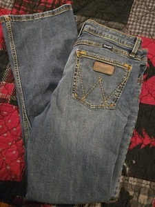 Pantalones de mezclilla Wrangler para mujer 32x32 azul retro Abigail tiro alto ajustados corte bootcut - Imagen 1 de 5