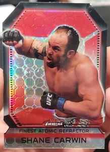 2011 Topps UFC Finest refractor atómico octa-fractor/88 Shane Carwin - Imagen 1 de 2