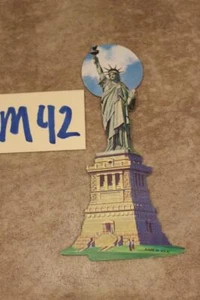 M42B VINTAGE STATUE OF LIBERTY CARDBOARD DIECUT PATRIOTIC DECORATION 4 X 7" NOS - Picture 1 of 1