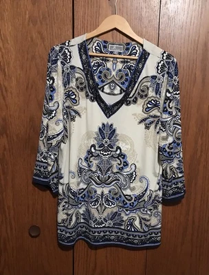 Women’s JM Collection 2X 22/24 Top Shirt Blouse Blue White Print Tunic V-Neck  - Image 1 of 4