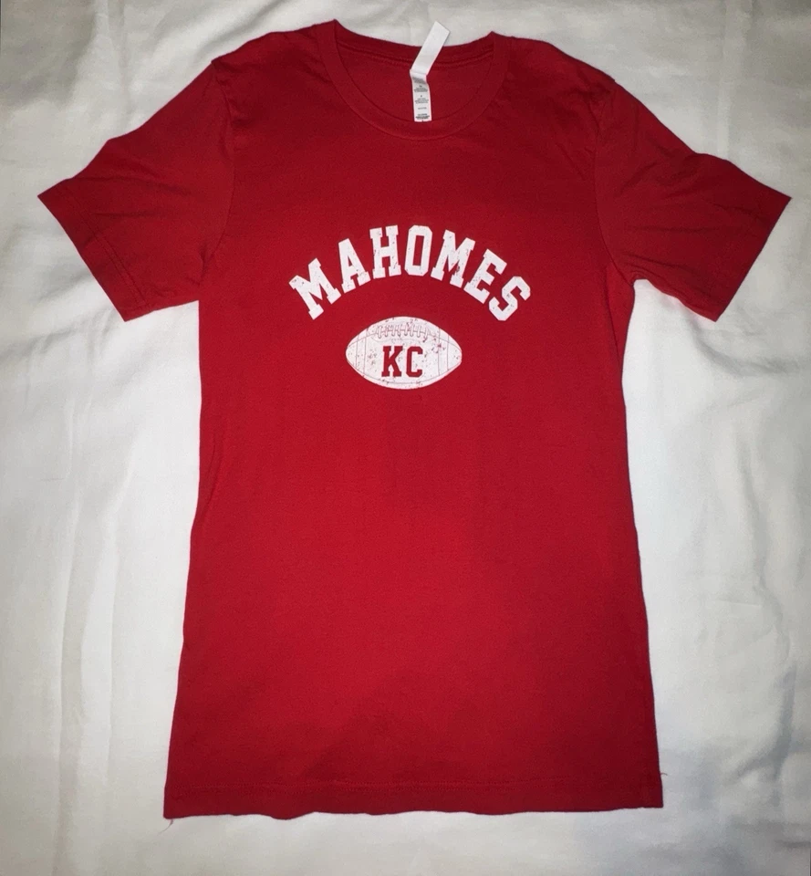 Patrick Mahomes KC Chiefs Camiseta Roja Juvenil Talla Pequeña Foto 1 de 4