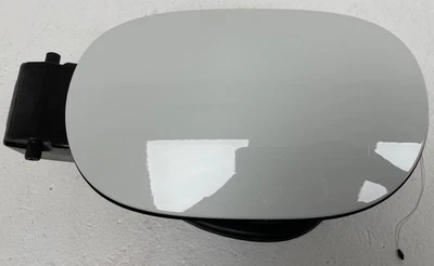 2015-2024 PORSCHE MACAN REAR FUEL TANK DOOR FILLER POCKET W/ LID WHITE 95B809857 Foto 1 de 4