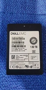 SSD Y24T6 Dell 1,92 To lecture intensive SATA 6 Gbit/s 2,5 pouces 0Y24T6 - Photo 1/1