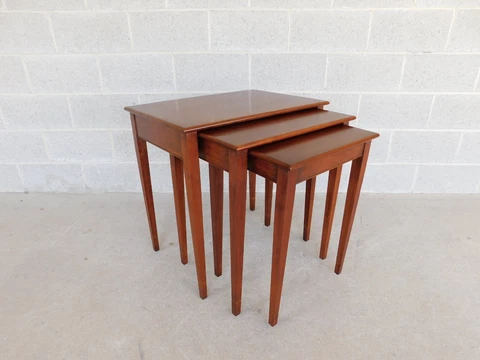 Henkel Harris Cherry Hepplewhite Style Nesting Tables Cover