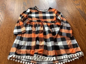 Girls Gently Used Dress Size Small (4T) Long Sleeve Orange Black White Plaid - Picture 1 of 5