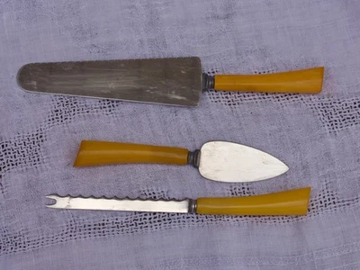 BAKELITE FLATWARE CUTLERY BUTTERSCOTCH Serving Set Of 3 Vintage - Image 1 of 4