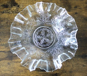 Cuenco antiguo vidrio prensado bandeja de oferta * ø 22 cm vidrio con borde plegado * - Imagen 1 de 4