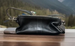 Coach Black Leather Clutch Bag Zip Top Closure (10ln Long X4 In Tall (B27) - Picture 1 of 7