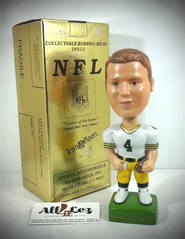 1996 SAMS GREEN BAY PACKERS BRETT FAVRE "WHITE JERSEY" BOBBLEHEAD ~ NIB w/ COA Cover