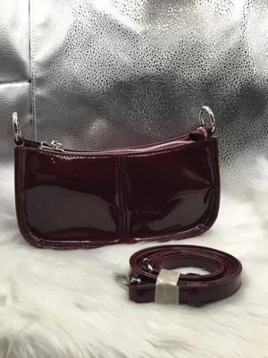 NUEVO Monedero de charol brillante rojo cereza borgoña 8x4x3” Foto 1 de 4