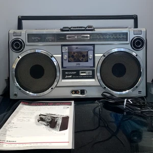 Sharp GF-303ST registratore a cassette radio stereo vintage Boombox 1978 testato in Giappone - Foto 1 di 10