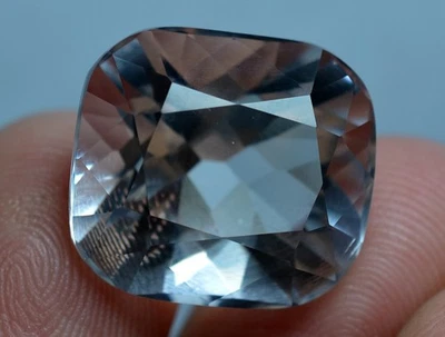 22.95 CT Natural Eye Clean Colorless Quartz Cut Gemstone From Pakistan - Image 1 of 4