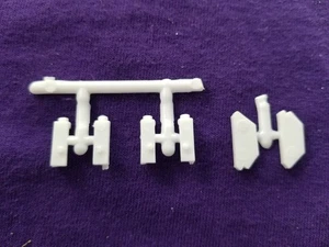 Kenworth W-925 CAB MOUNTS & SLEEPER MOUNTS from AMT 1:25 Model Kit - Picture 1 of 8