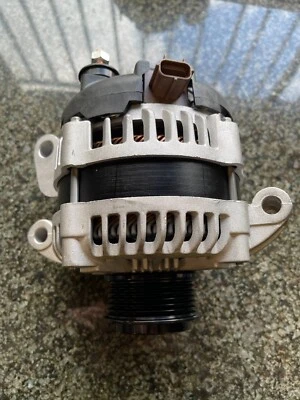 Alternador Aston Martin V12 8D33-10300-AA DBS VIRAGE VANQUISH Rapide DB9 ONE 77 Foto 1 de 4