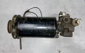 Classic Jaguar LUCAS GENERATOR & Power steering pump, 22803B. SA112 - Picture 1 of 10