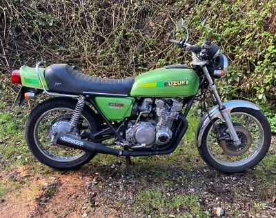 Suzuki GS 550 E mit Speichenrädern und mit Kerker 4in 1 Auspuff - Bild 1 von 4