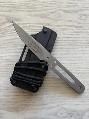 Faca de lâmina fixa descontinuada CRKT Ed Halligan Stiff KISS com bainha 2350 - Imagem 1 de 4