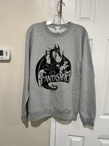 Neu mit Etikett Disneyland Disney Parks Fantasmic Maleficent Sweatshirt mit Rundhalsausschnitt. Größe: M - Bild 1 von 5