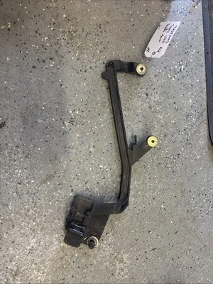 Alforje direito Triumph Trophy 1200 fabricante de equipamento original montagem T2350493 - Imagem 1 de 4