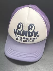 Vandy the Pink Burger Shop Truckermütze Schaumstoff Puff lila weiß Druckknopflasche - Bild 1 von 17