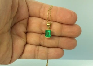 Colombian Natural  Emerald Pendant 18k Gold - Picture 1 of 5