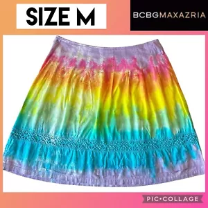 BCBGMaxazria Damen Rock A-Linie Regenbogen Batik gefüttert Häkeldetail Größe M - Bild 1 von 16