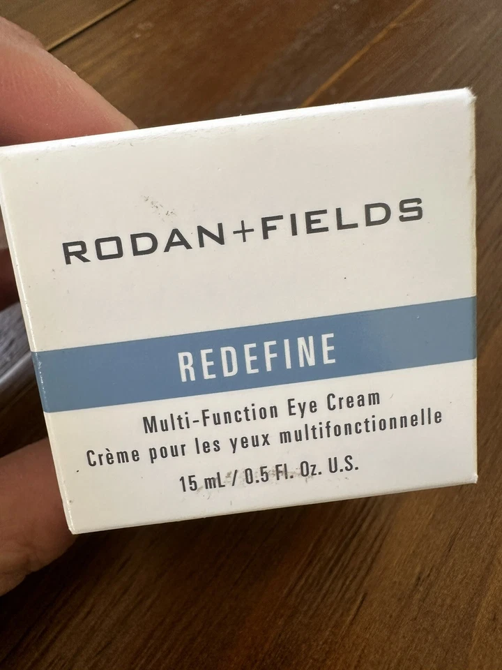 Crema para ojos Rodan + Fields Redefine - 0,5 fl oz Foto 1 de 1