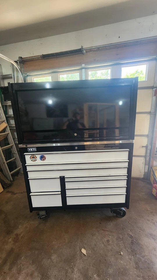 Snap-On Toolbox  With Power Drawer And Powered Work Surface - Image 1 of 4