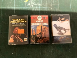 Country cassettes Willie Nelson Various compilations x3 cassettes  - GC - Picture 1 of 3